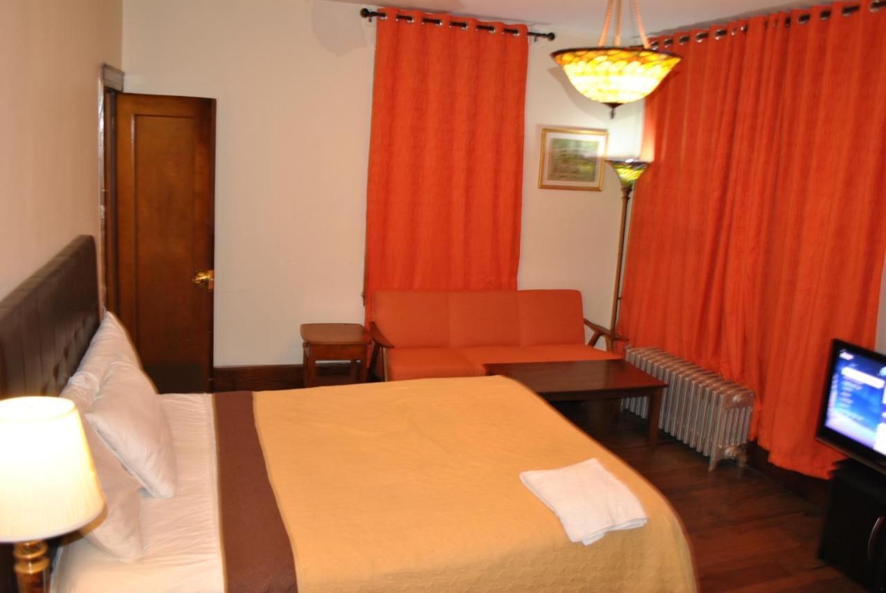 Ewr Airport Multilevel Guest House Room With 2-3 Beds Newark Bagian luar foto
