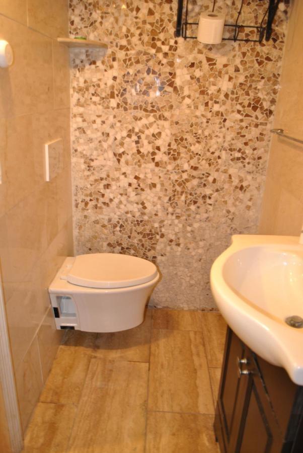 Ewr Airport Multilevel Guest House Room With 2-3 Beds Newark Bagian luar foto