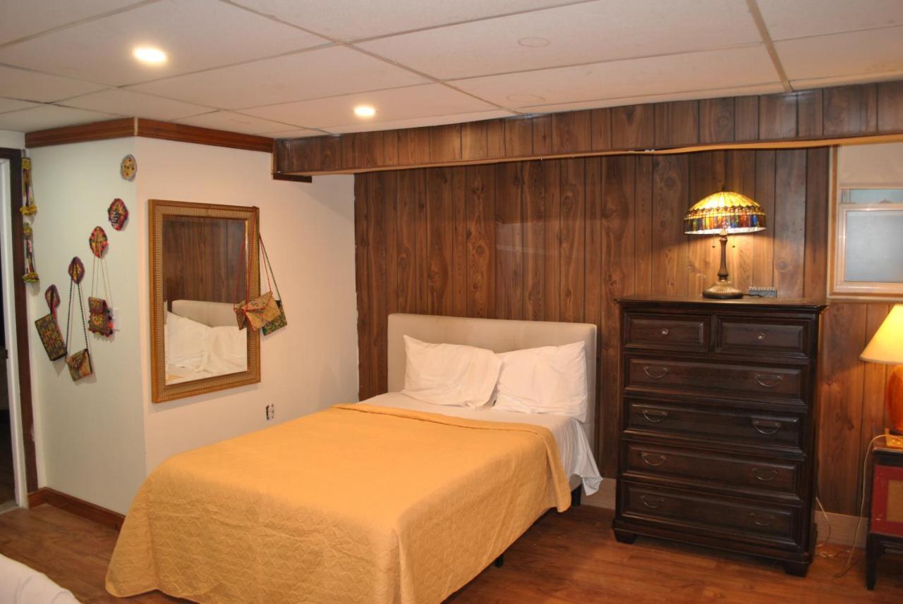 Ewr Airport Multilevel Guest House Room With 2-3 Beds Newark Bagian luar foto