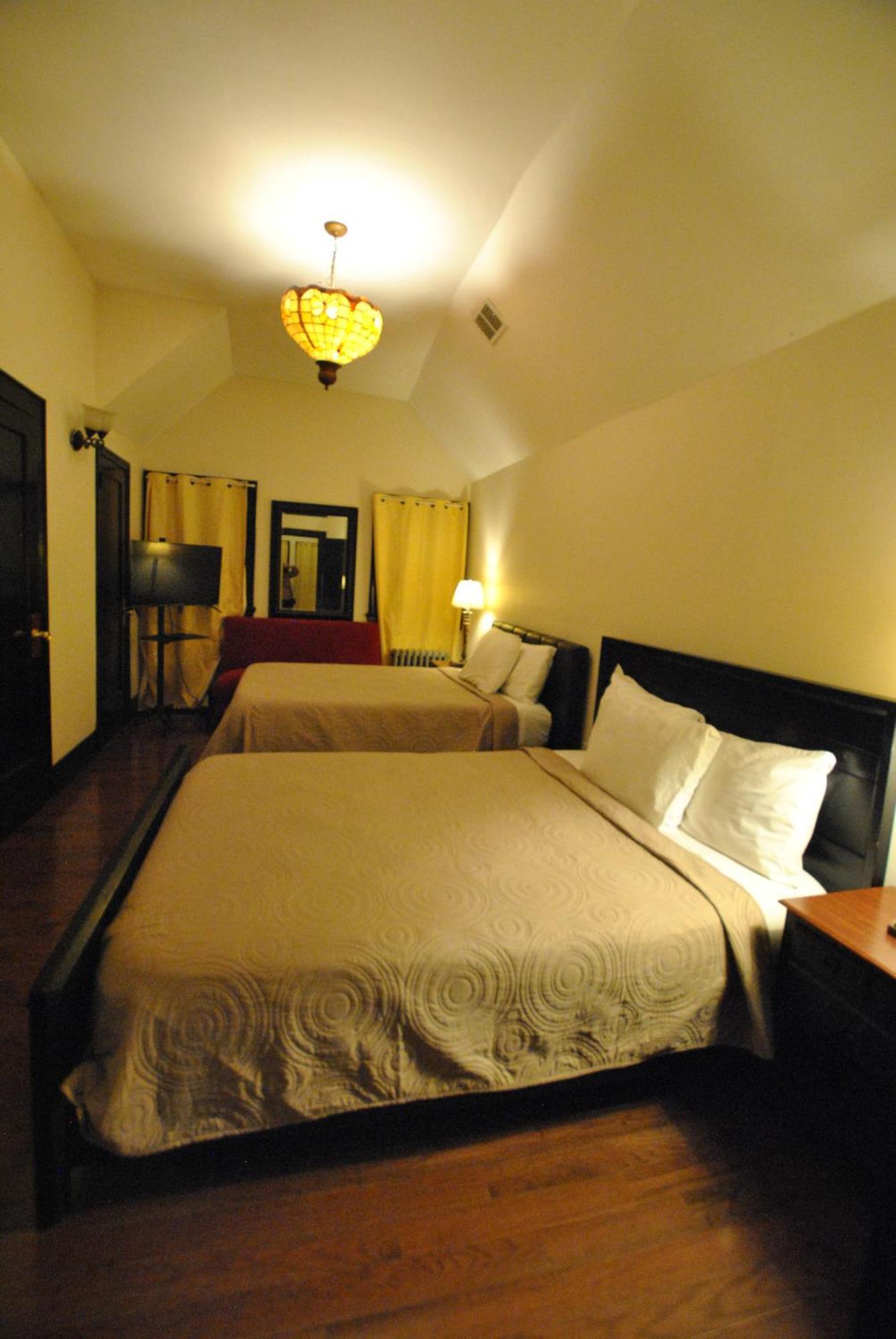 Ewr Airport Multilevel Guest House Room With 2-3 Beds Newark Bagian luar foto