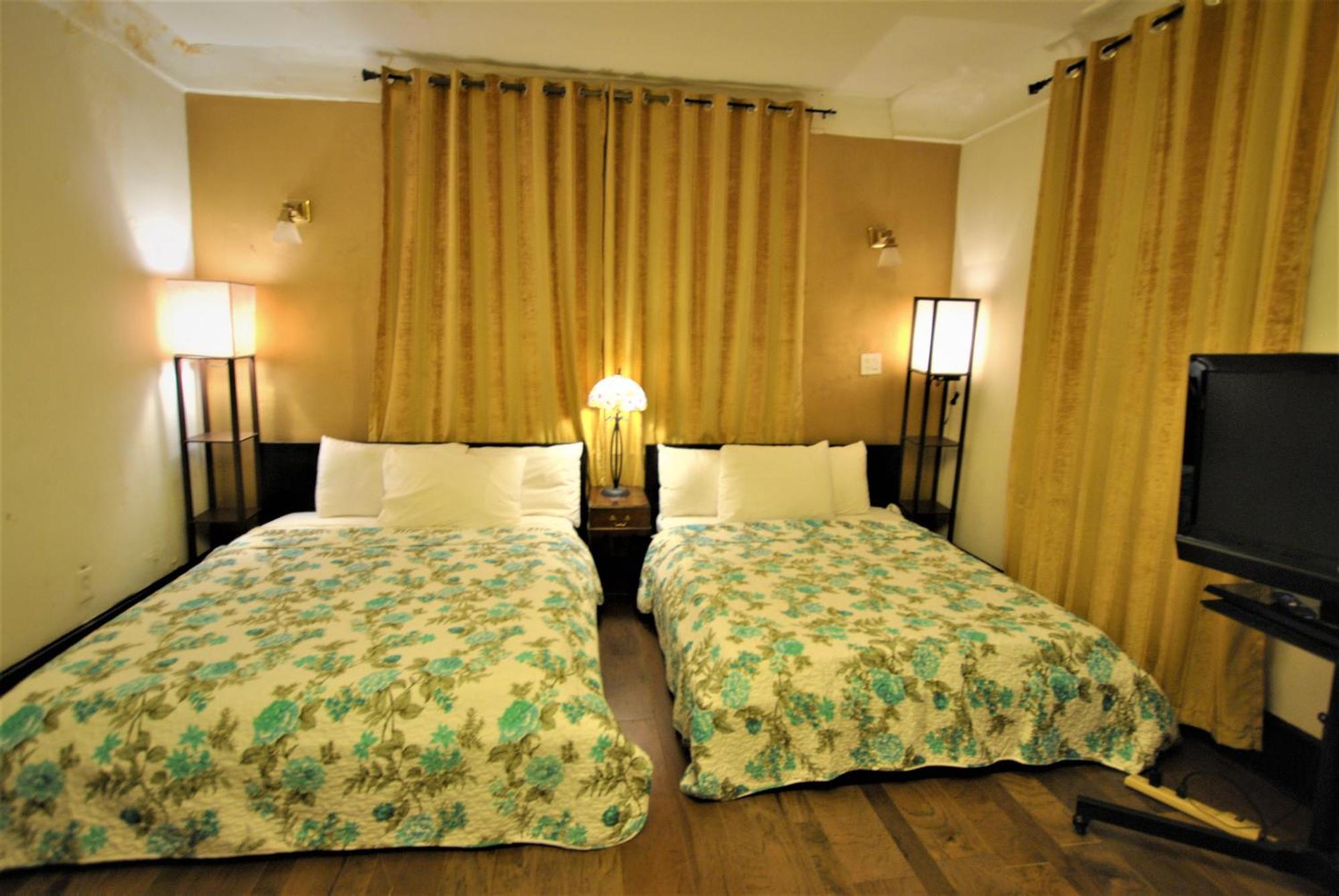 Ewr Airport Multilevel Guest House Room With 2-3 Beds Newark Bagian luar foto