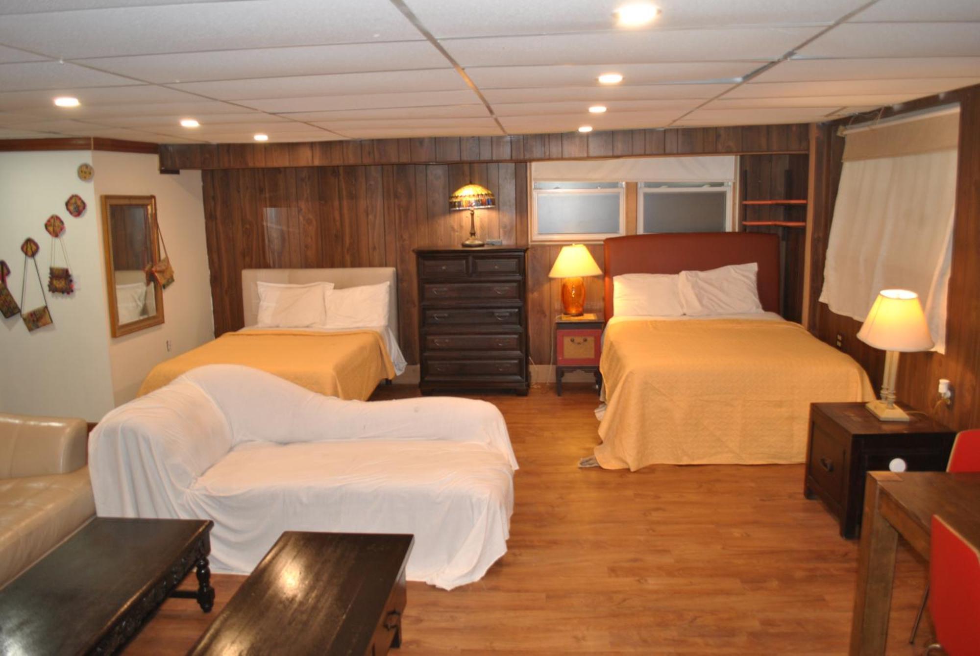 Ewr Airport Multilevel Guest House Room With 2-3 Beds Newark Bagian luar foto